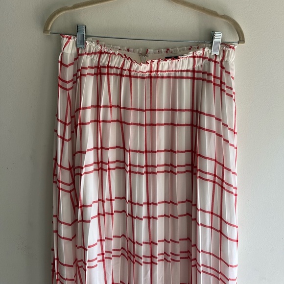 :J CREW Pleated Maxi Skirt in Plaid Drapey Georgette Size 6 - Picture 6 of 9